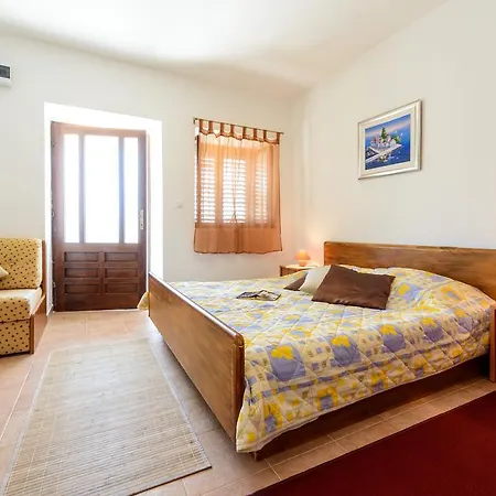 Fisherman's Galeb 3*